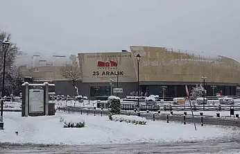 Gaziantep'te kar yağışı sonrası yollar boş kaldı