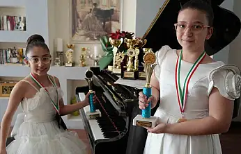 Gaziantep'te minik piyanistler dünya şampiyonu oldu