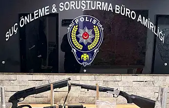 Gaziantep'te ruhsatsız 2 tüfek ile 8 tabanca ele geçirildi: 5 gözaltı