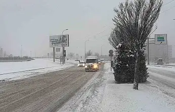 Gaziantep'te yoğun kar yağışı etkili oluyor