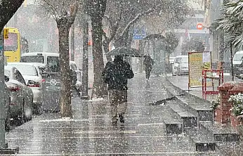 Gaziantep'te yoğun kar yağışı etkili oluyor