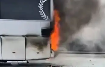 Gaziantep'te yolcu otobüsünde çıkan yangını itfaiye söndürdü