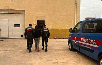 Hırsızlık suçundan 25 yıl kesinleşmiş cezayla aranan şahsı jandarma yakaladı