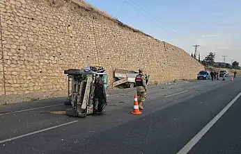 Kamyonet hafif ticari araca arkadan çarptı: 4 kişi yaralandı