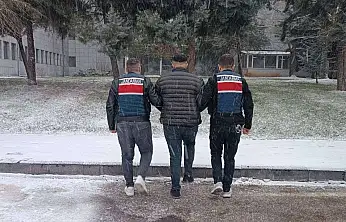 Kesinleşmiş 10'ar yıl cezayla aranan 2 şahıs yakalandı