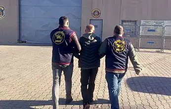 Kesinleşmiş 12 yıl cezayla aranan uyuşturucu tacirini jandarma yakaladı