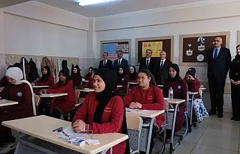 Şahinbey'de umre ödüllü kitap okuma yarışmasının 8'incisi düzenlendi