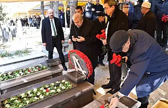 SANKO'nun kurucusu Sani Konukoğlu, mezarı başında anıldı