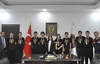 Satrançta Gaziantep'in hamle Şampiyonu GKV Özel Liseleri