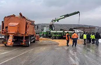TAG Otoyolu'nda yanan tırlar kaldırıldı, yol trafiğe açıldı