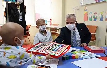 Tahmazoğlu'ndan lösemili çocuklara moral