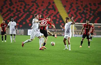 Trendyol Süper Lig: Gaziantep FK: 0 - Eyüpspor: 1 (İlk yarı)