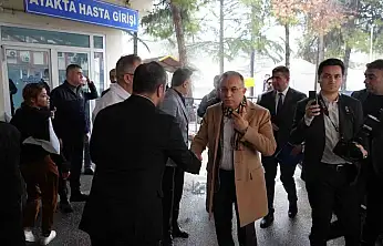 Vali Kemal Çeber, kazada yaralanan vatandaşları hastanede ziyaret etti