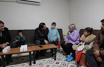 Yılmaz'dan evi yanan Kömek ailesine anlamlı ziyaret