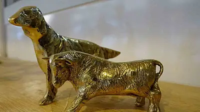 Eşinden öğrendi, dökümü sanat eserine dönüştürüyor