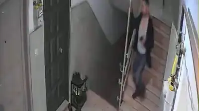 Eski eşine vahşeti yaşatan şahsın olay sonrası kaçma anları kamerada