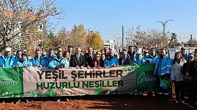 Gaziantep Büyükşehir'in YEŞİLANTEP projesi ile şehir merkezi ağaçlanıyor