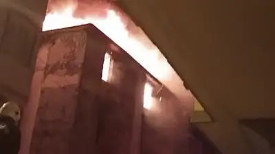 Gaziantep'te 4 katlı bina alevlere teslim oldu