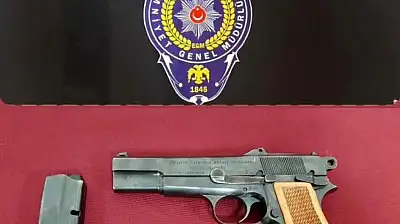 Gaziantep'te düğünde havaya ateş eden şahıs yakalandı: Ateş etme anları kamerada