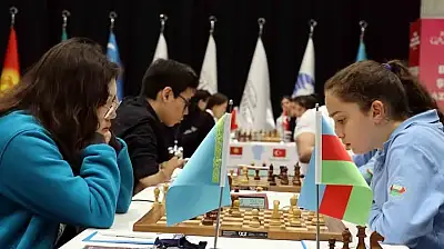 Gaziantep'te satranç tarihine geçen çifte şampiyona heyecanı sürüyor