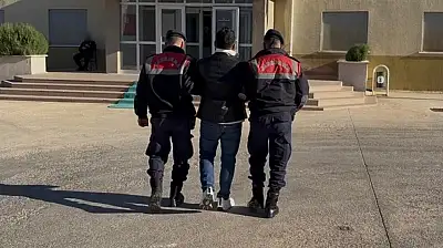 Kesinleşmiş 31 yıl hapis cezasıyla aranan şahsı jandarma yakaladı
