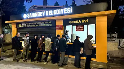 Şahinbey Belediyesi'nden vatandaşın içini ısıtan ikram