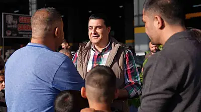 Yılmaz, Beykent'te vatandaşlarla buluştu