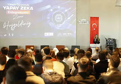 'Yükseköğretimde Yapay Zeka Entegrasyonu Zirvesi' yoğun katılımla gerçekleştirildi