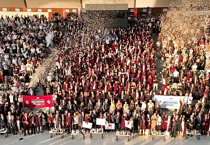 HKÜ kuruluşunun 17. yılında bin 657 öğrencisini mezun etmenin gururunu yaşadı