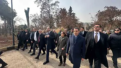 AK Parti Gaziantep Milletvekili Bünyamin Bozgeyik: 'Halep huzura koşuyor'