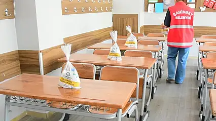 Başkan Tahmazoğlu'ndan LGS sınavına giren öğrencilere sürpriz