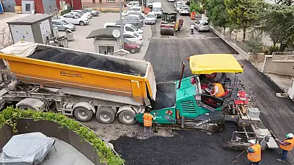 Mücahitler Mahallesi'nde bozuk yollar yenilendi