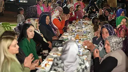 Yılmaz'a Kozluyazı'da miting gibi karşılama