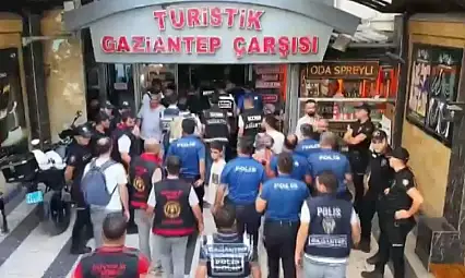 Gaziantep'te 5 milyon TL değerinde elektronik emtia ele geçirildi: 23 gözaltı