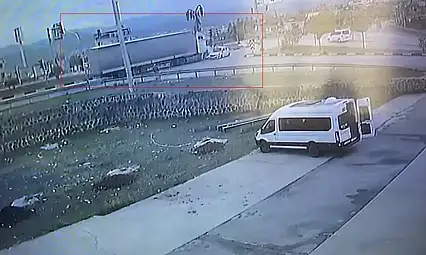 Gaziantep'te tır ile çarpışan otomobildeki anne-oğul hayatını kaybetti: Feci kaza kamerada