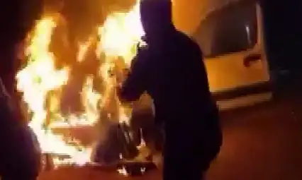 Gaziantep'te yanan araca cezaevi personeli müdahale etti, Bakan Tunç tebrik etti