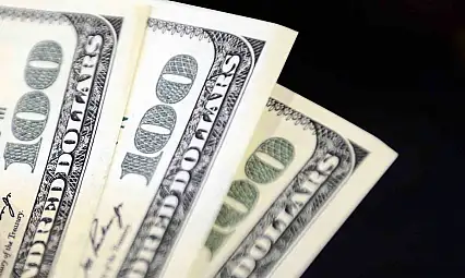 Dolar 41,8220 liradan, euro ise 48,4890 liradan güne başladı.