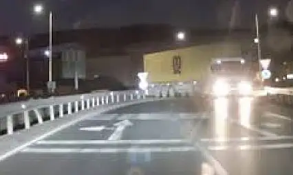 Ters yöne giren tır faciaya davetiye çıkardı