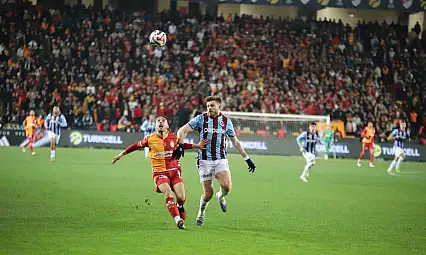 Turkcell Süper Kupa: Galatasaray: 2 - Trabzonspor: 0 (İlk yarı)