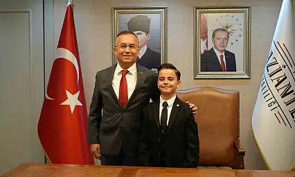 Vali Çerber, 23 Nisan'da koltuğunu devretti