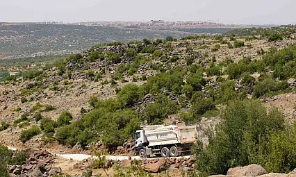 Yalangoz Mahallesi yıllardır beklediği yola kavuştu