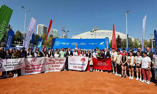 Gaziantep'te Tenis Şampiyonasında ödül töreni heyecanı