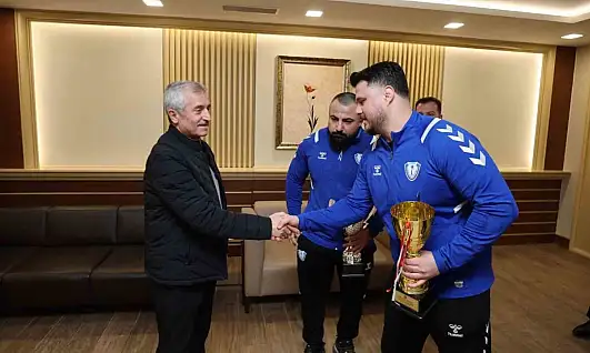 Şahinbey'in şampiyon güreşçilerinden büyük başarı