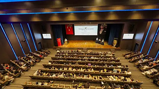 'Atatürk ve Gençlik' konulu yarışmaların kazananları ödüllendirildi