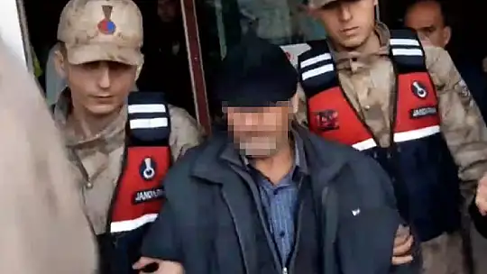 'Erkek değilim' diyen sahte hoca tutuklandı