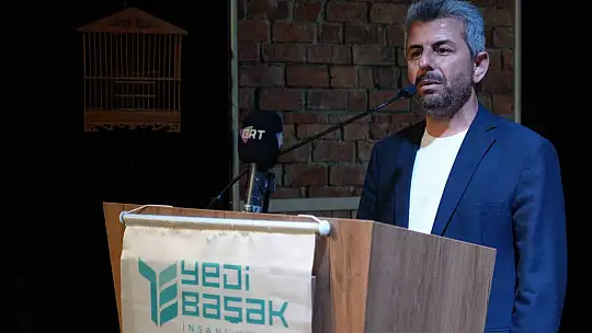'Filistin Hakkında Konuşmalıyız' oyunu Gaziantep'te sahne aldı