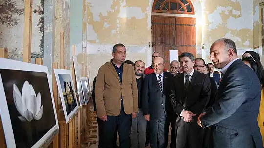 'Fotoğrafla Tek Yürek' uluslararası fotoğraf sergisi açıldı