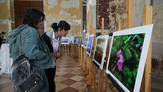 'Fotoğrafla Tek Yürek' uluslararası fotoğraf sergisi açıldı