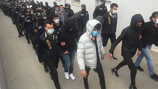 'Garantili kupon' yalanıyla vatandaşı dolandırıp tavuk çiftliği kurdular