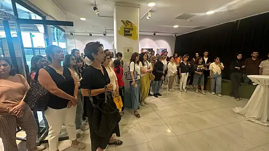 'Geçmiş Zaman Ütopyaları' sergisi sanatseverlerle buluştu